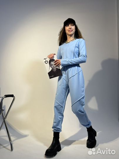 Спортивный костюм женский