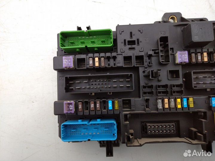 Блок предохранителей Опель Астра Н