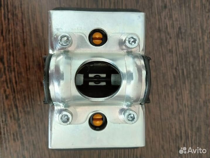 Крепление на раму для детских велокресел