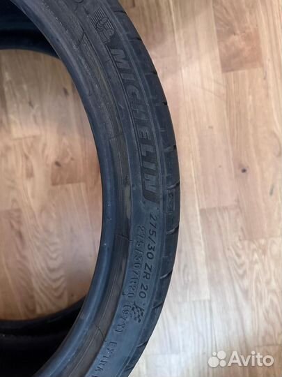 Michelin Pilot Sport 4 S 245/35 R20 и 275/30 R20