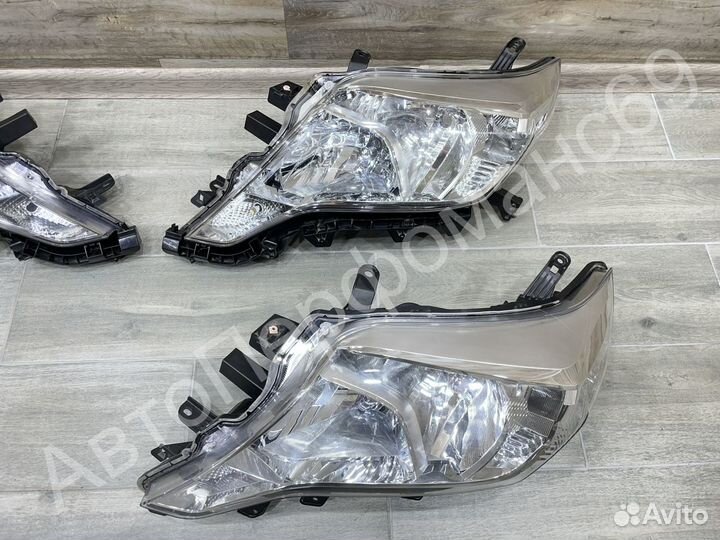 Фара левая Land Cruiser Prado 150 (2013-2017)