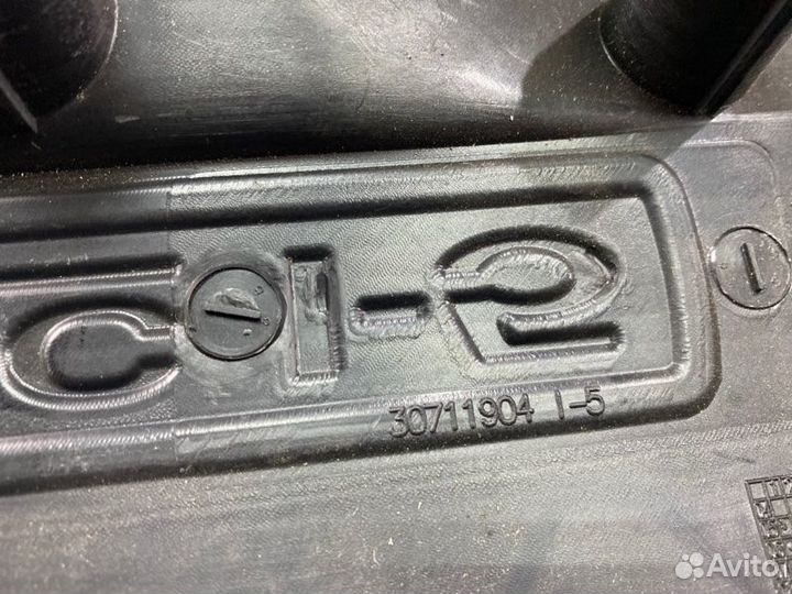 Крышка двигателя Ford Mondeo 4 BE huba 2009