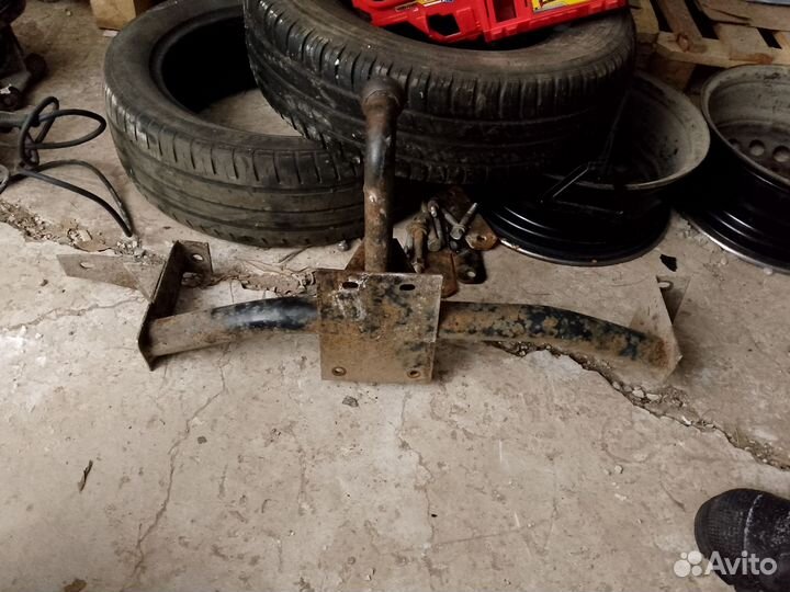 Фаркоп ваз 2110