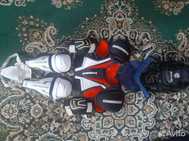 Продам хоккейную форму. Продам хоккейную форму. Продам хоккейную форму. Хоккейная форма. Продам хоккейную форму.