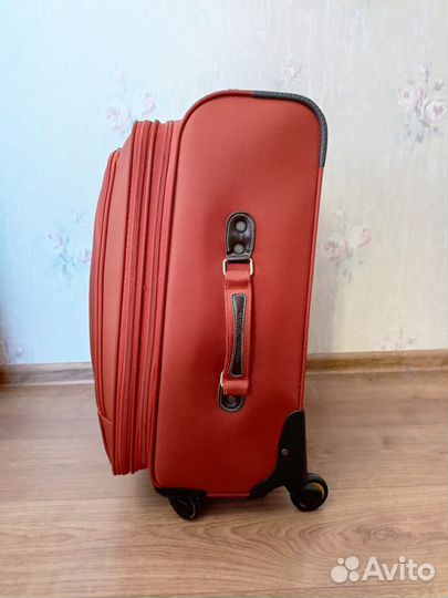Чемодан на колесах