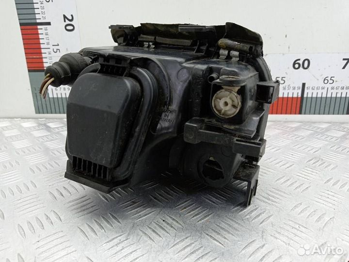 Фара правая Audi A4 B5 1998 8D0941030