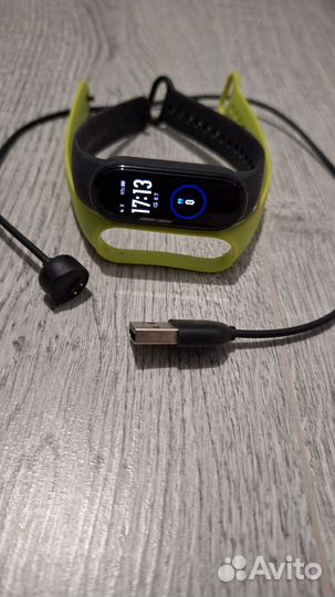 Фитнес браслет xiaomi