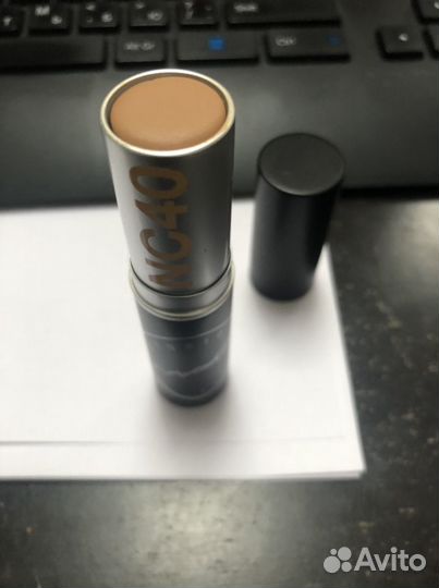 Тональное средство в стике mac nc40