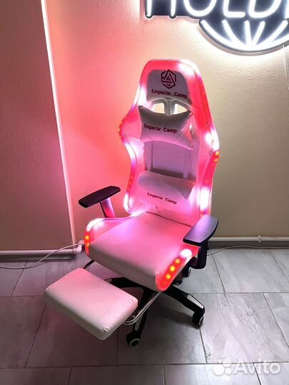 Игровое кресло с RGB подсветкой