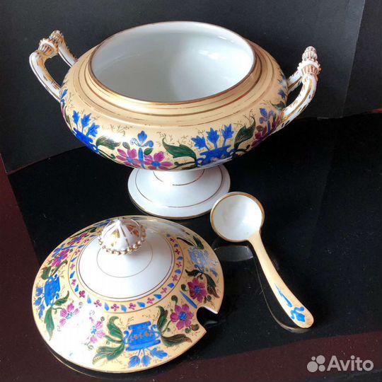 Старинная супница. Середина 19 века