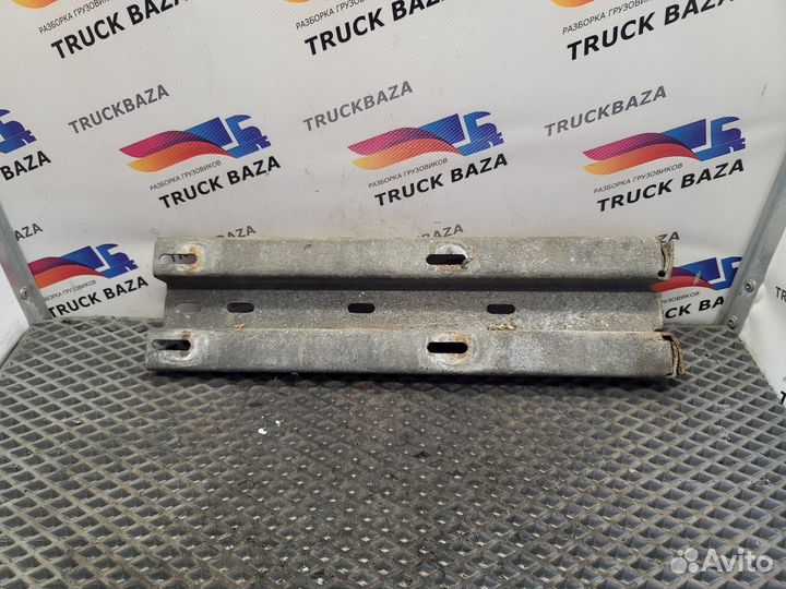 Кронштейн крепления крыла и ящика