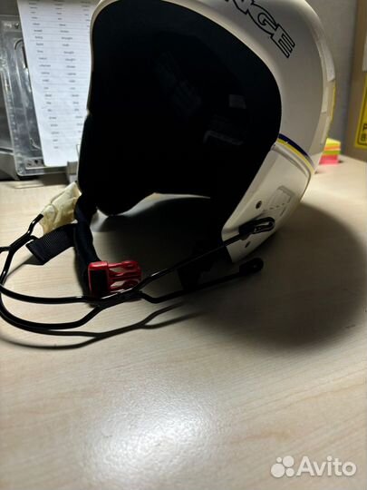 Шлем горнолыжный