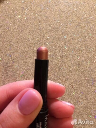 Мерцающие тени-карандаш для век