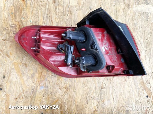 Kia Sorento Prime задний правый фонарь