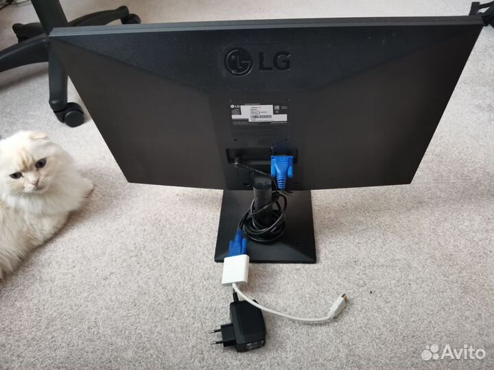 Монитор LG 22MK400A