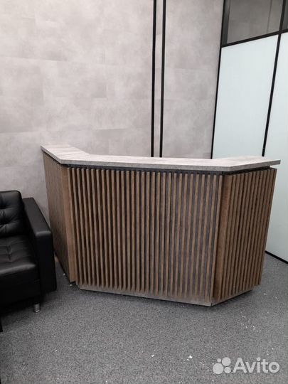 Стойка ресепшн