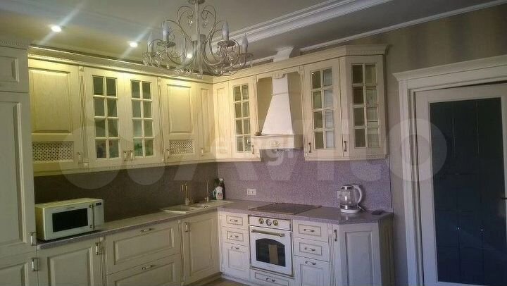 2-к. квартира, 84 м², 8/19 эт.