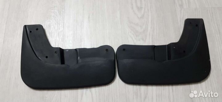 Брызговики передние на LADA Vesta SW (cross)