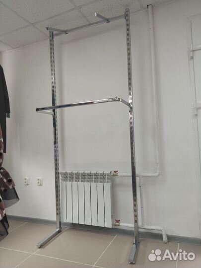 Оборудование для магазина одежды