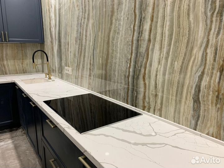 Столешница из кварцевого агломерата камня