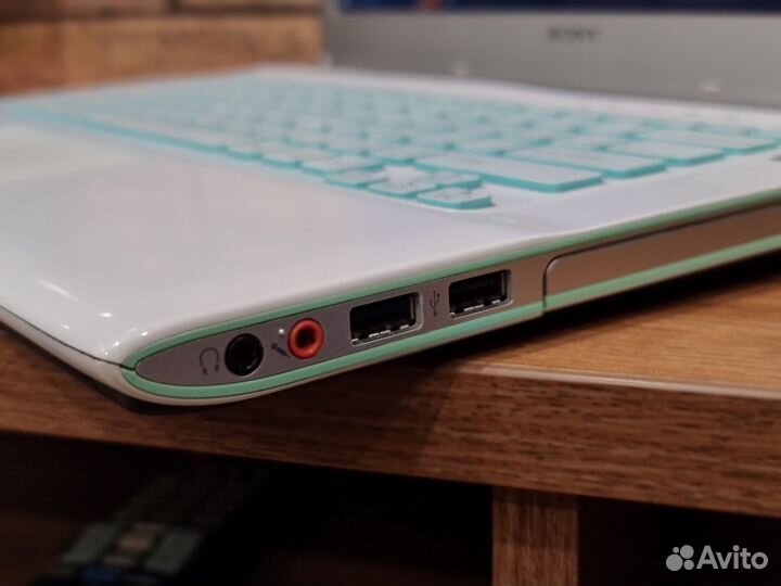Ноутбук Sony Vaio (Intel i3)
