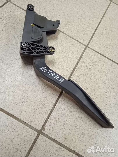 Педаль газа Opel antara