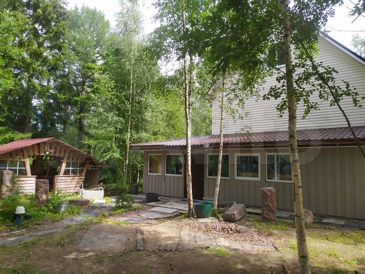 Дом 194,5 м² на участке 24 сот.