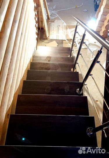 Лестница г-образная на дачу
