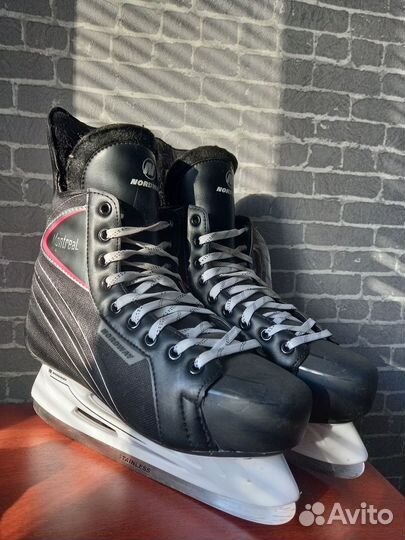 Коньки хоккейные 42 размер бу