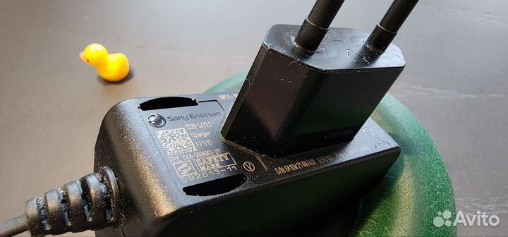 Зарядка Sony Ericsson EP310