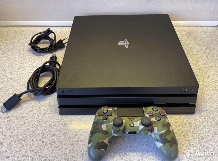Sony Playstation 4 Pro + комплект игр