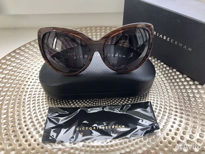 Солнцезащитные очки Victoria Beckham