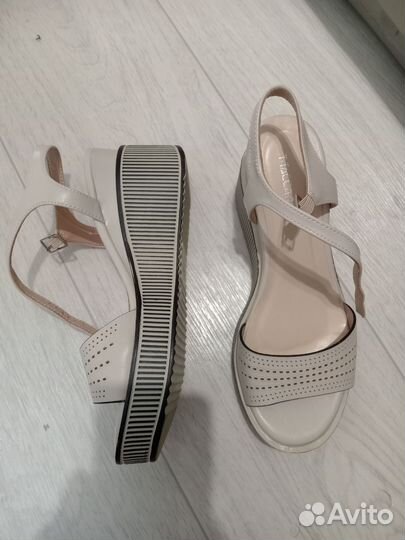 Босоножки женские 37 размер