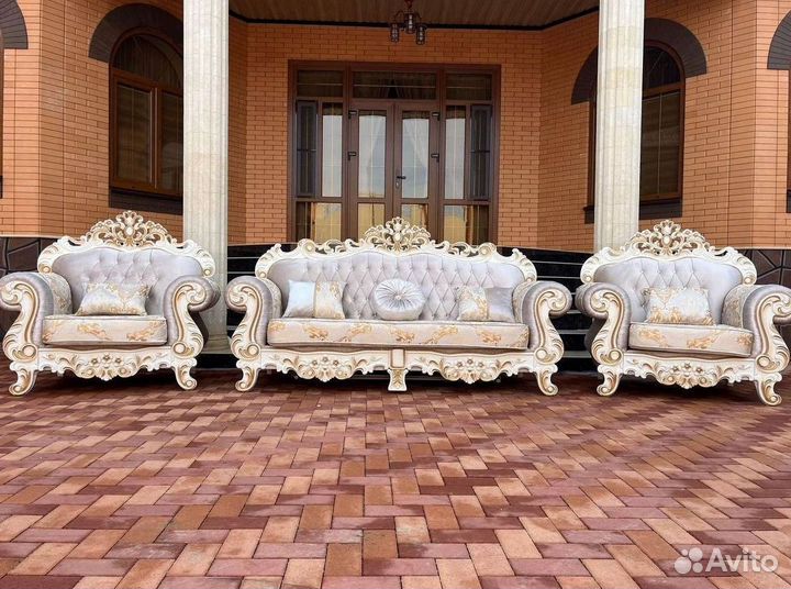 Диван с ящиками