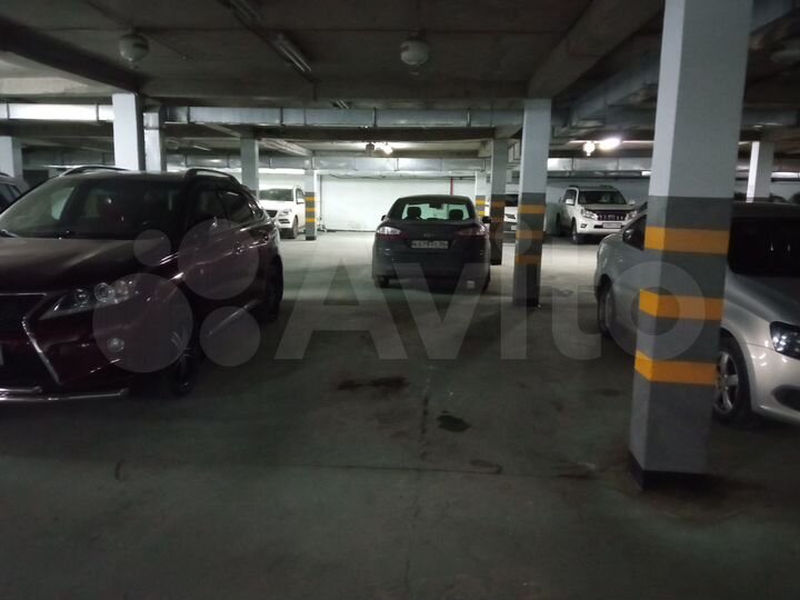 Машиноместо, 15 м²