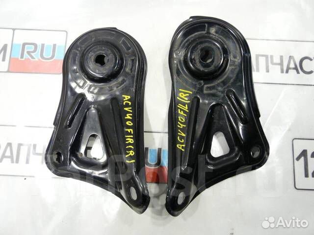 Кронштейн подрамника новый,на Тойота Камри 70