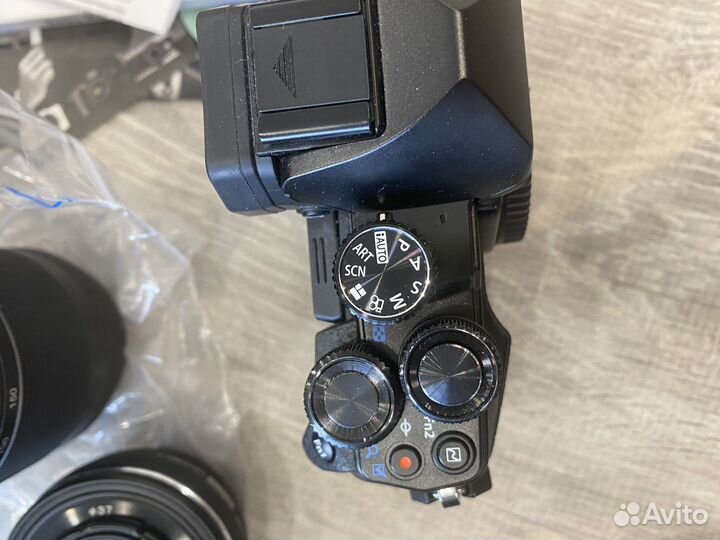 Olympus OM-D E-M10 Mark II Kit новый