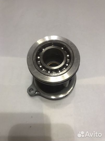 Обойма гребного вала Suzuki DT 8-9.9