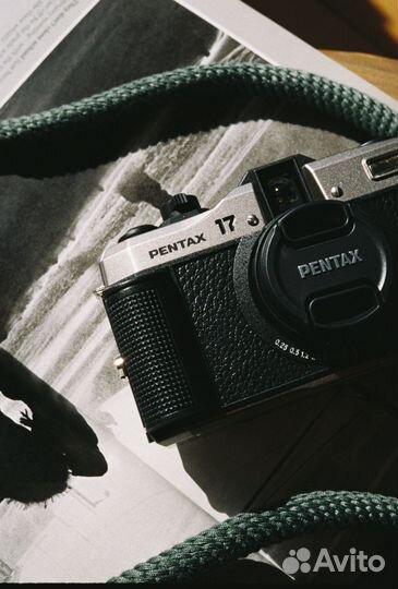 Pentax 17