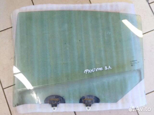 Стекло заднее левое Renault fluence