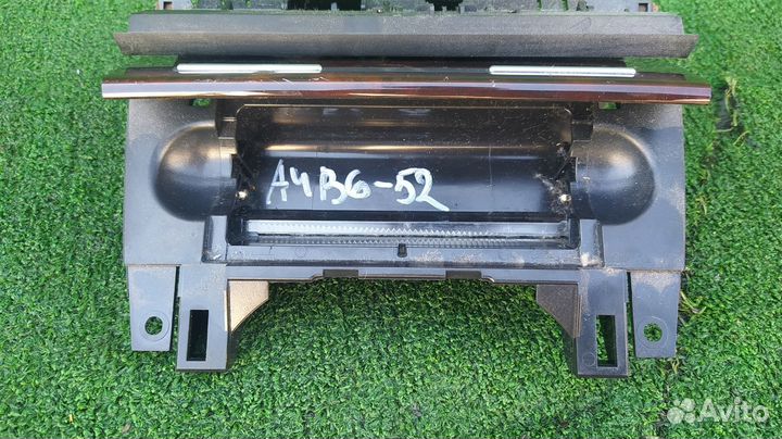 Пепельница передняя Audi A4 Avant B6 ALT 2004