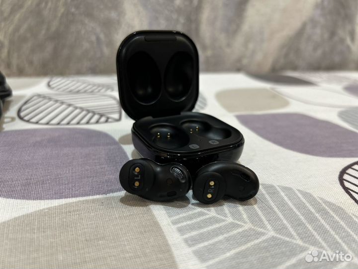 Наушники Samsung galaxy buds live