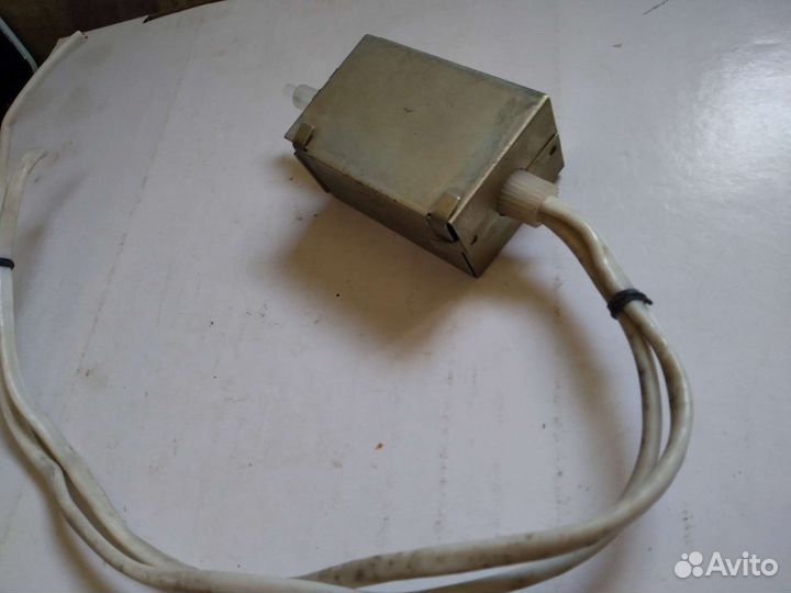 Выключатель 