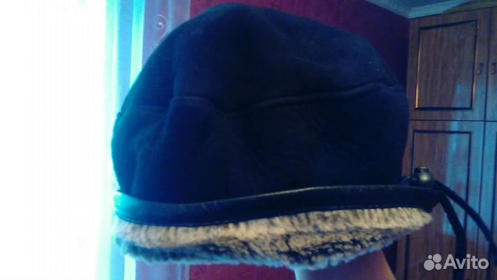 Продам женский берет из дублены