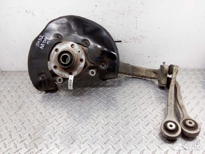 Кулак поворотный левый Audi A8 D4