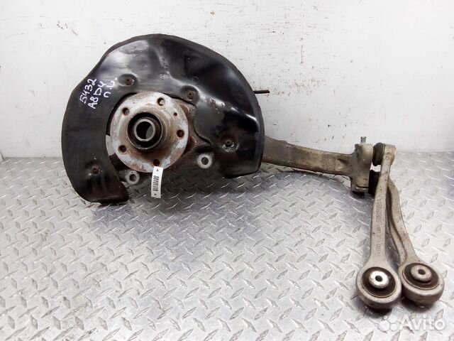 Кулак поворотный левый Audi A8 D4