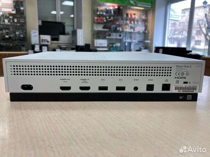 Игровая приставка Microsoft Xbox One S 500gb