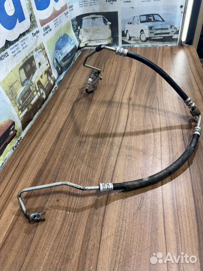 Трубка Гур оригинал Рено Логан 2