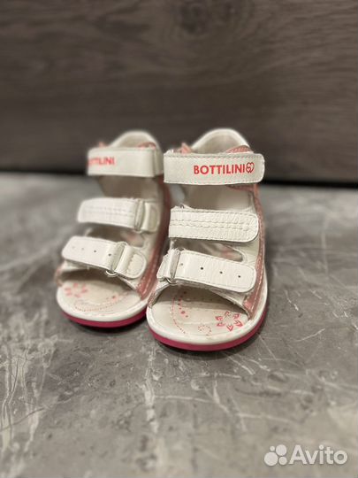 Сандалии для девочки bottilini кожа 20