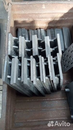 Колосники чугунные новые промышленные. Балки Круг